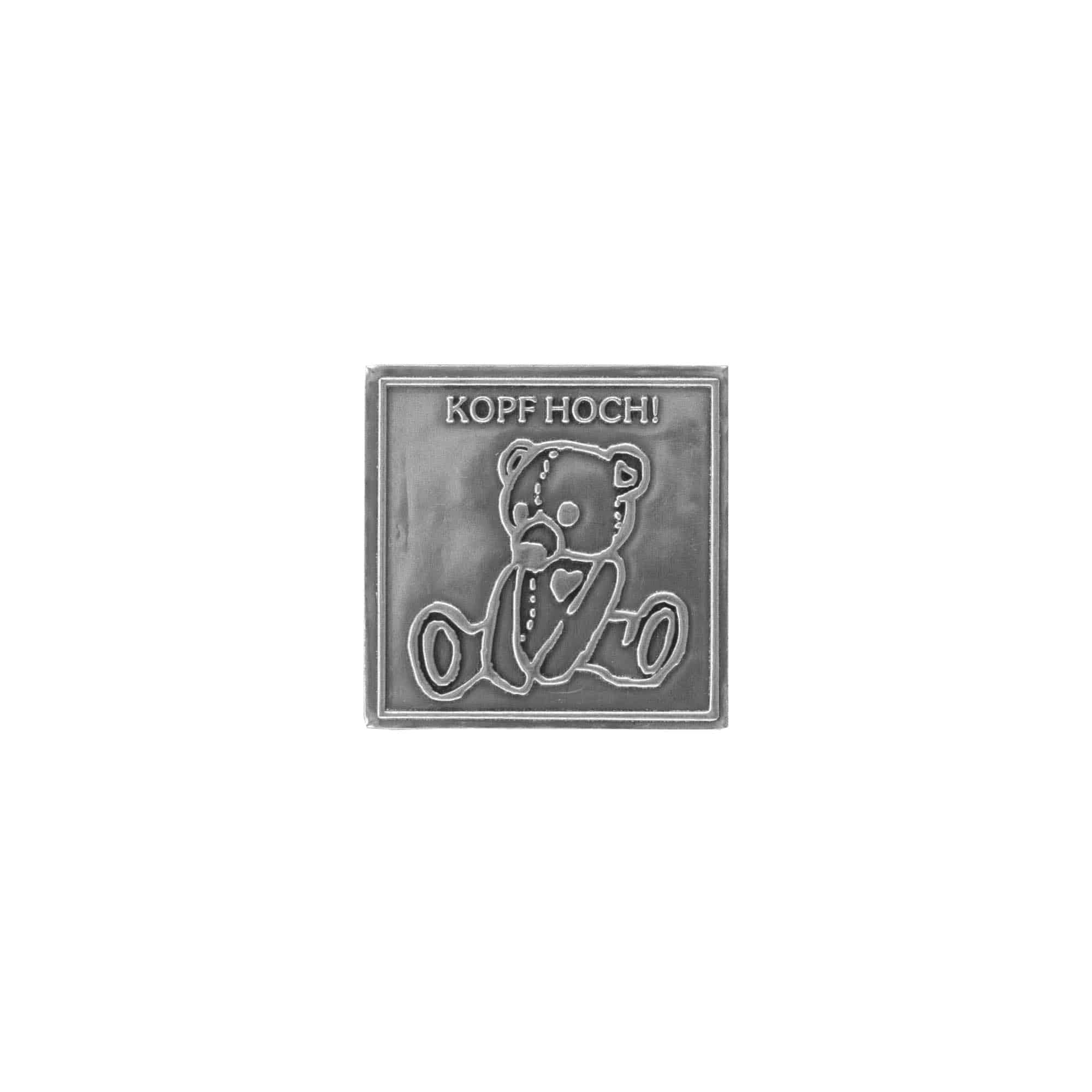 Tin etiket 'Kopf Hoch', firkantet, metal, sølv Tin etiket 'Kopf Hoch', firkantet, metal, sølv