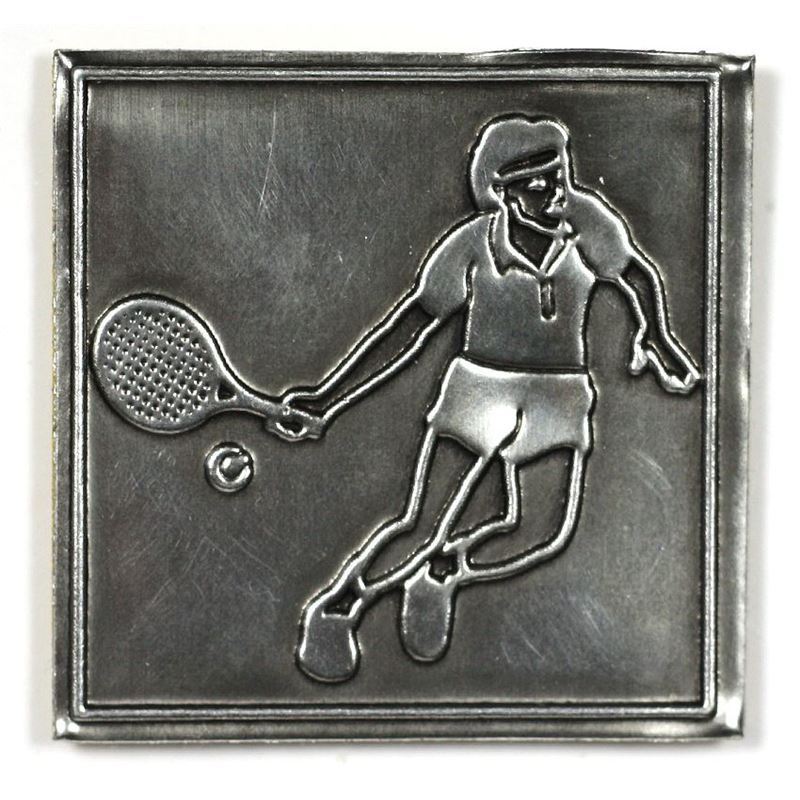 Tinmærke 'Tennis', firkantet, metal, sølv Tinmærke 'Tennis', firkantet, metal, sølv